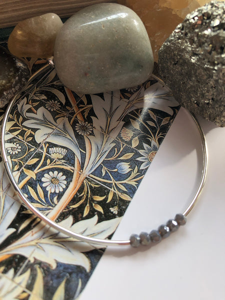 Thin stacker bracelet - blue/ grey stone