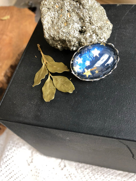 Blue star print brooch