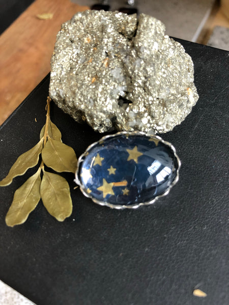 Blue star print brooch