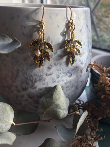 Botanical leaf earrings with Swarovski and pearls